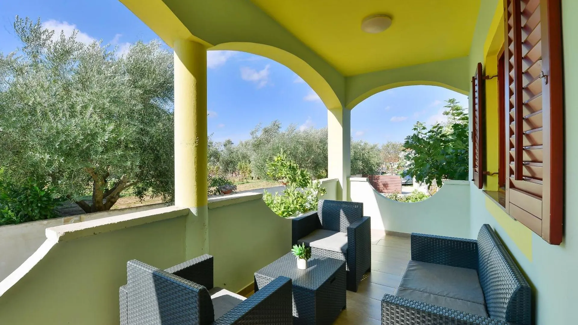Holiday Home Antonia With Pool Galovac