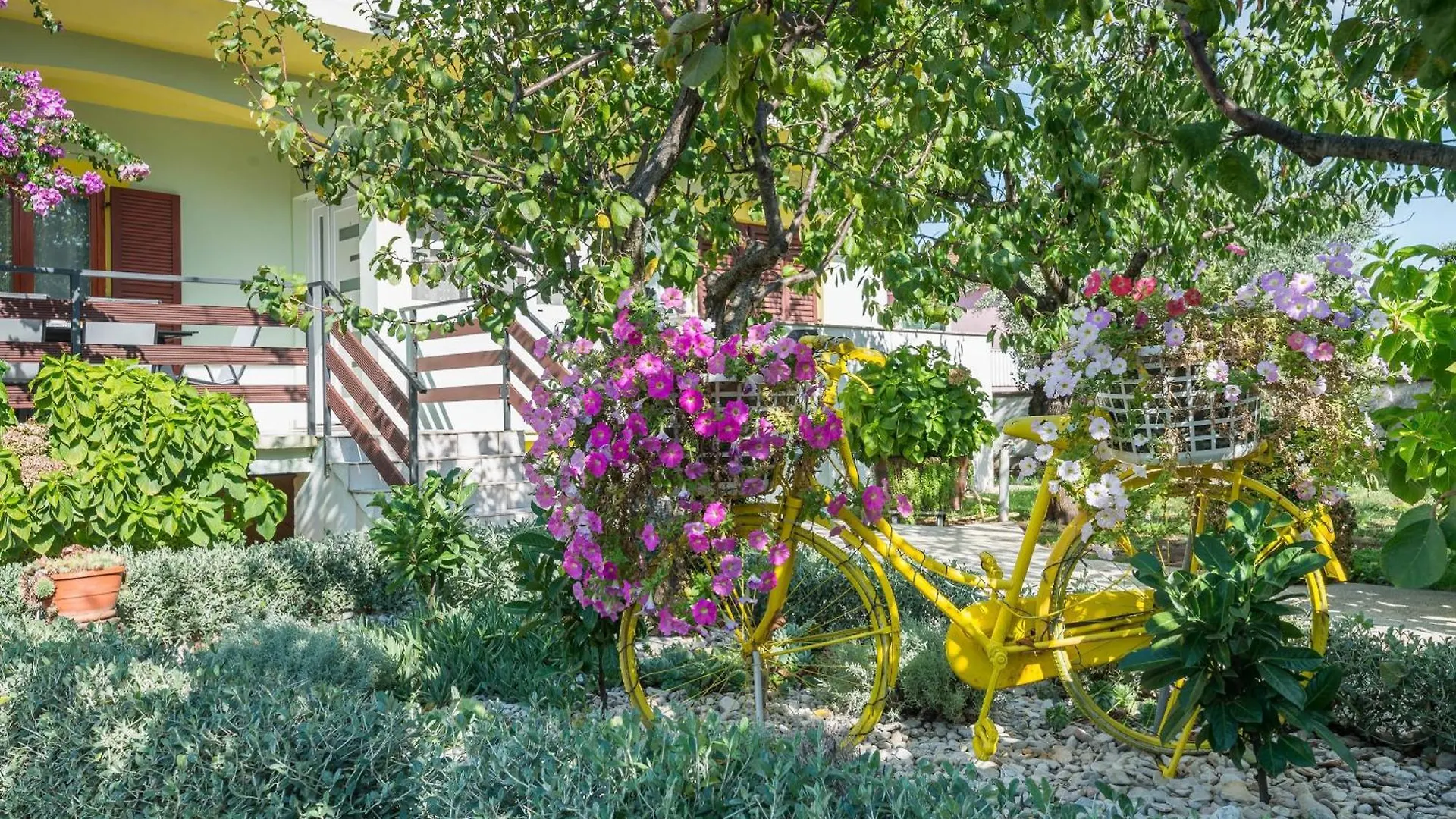 Holiday Home Antonia With Pool Galovac  0*, Galovac (Zadar) Hırvatistan