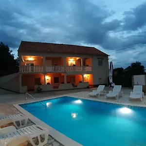 Apartment Elena, Galovac (Zadar)