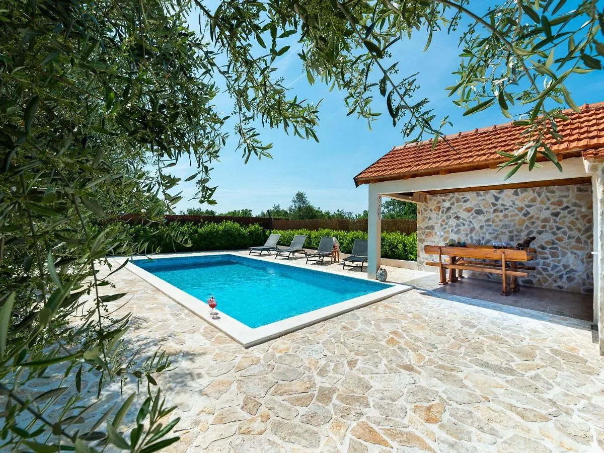 Holiday Home Antonia With Pool Galovac  0*, Galovac (Zadar) Croatia