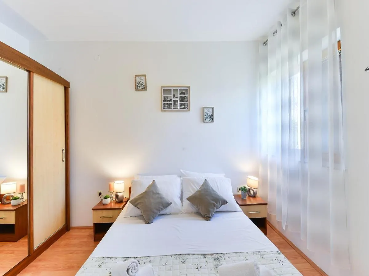Holiday Home Antonia With Pool Galovac  Galovac (Zadar)