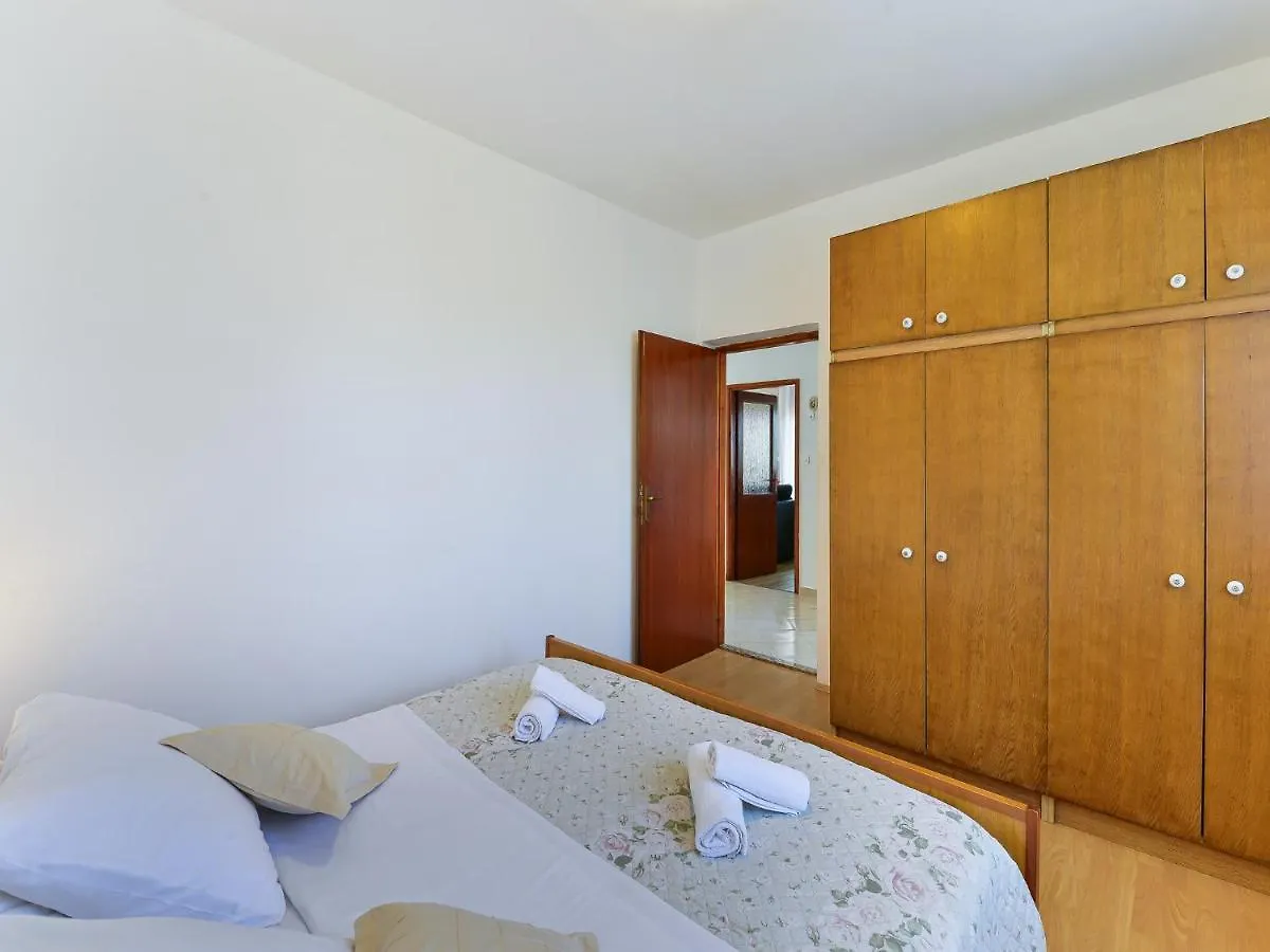 Holiday Home Antonia With Pool Galovac