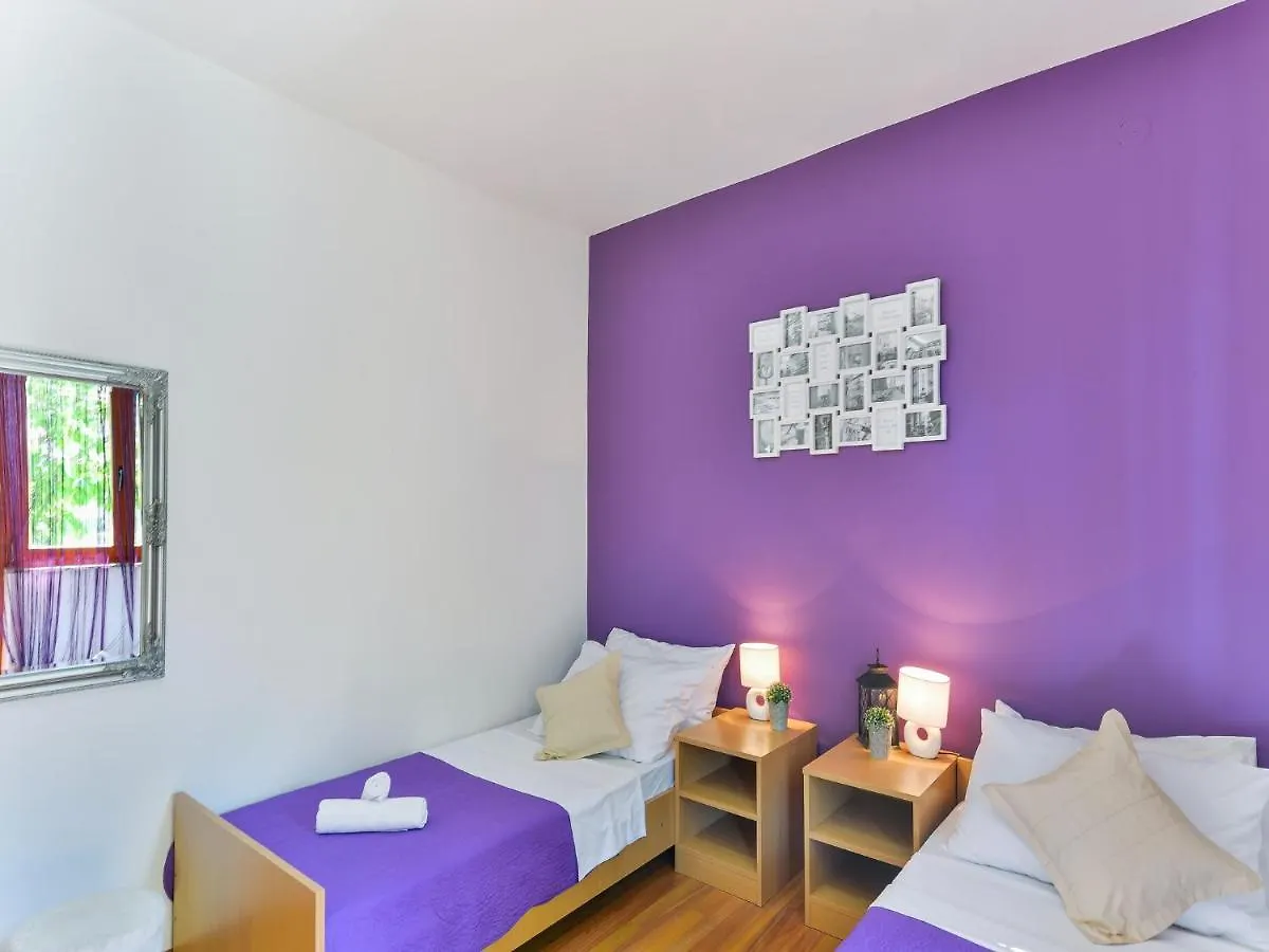 Holiday Home Antonia With Pool Galovac