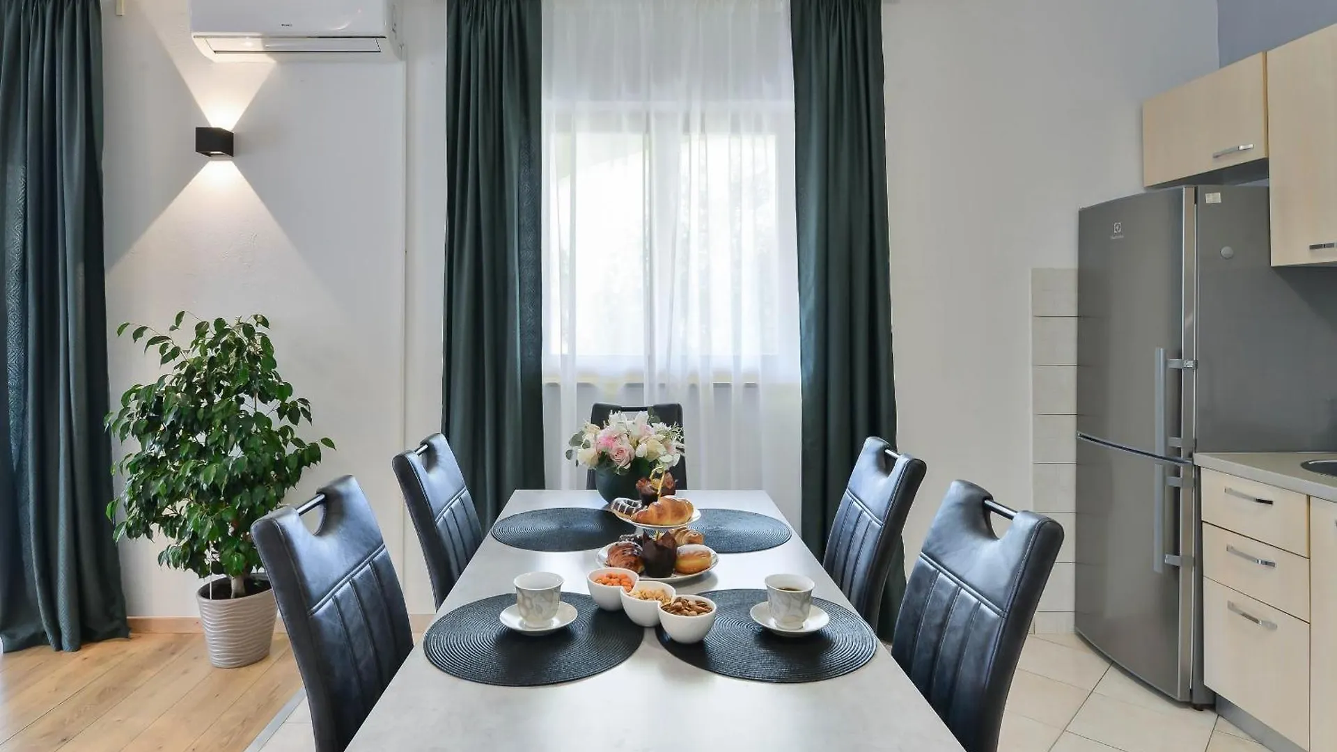 Holiday Home Antonia With Pool Galovac