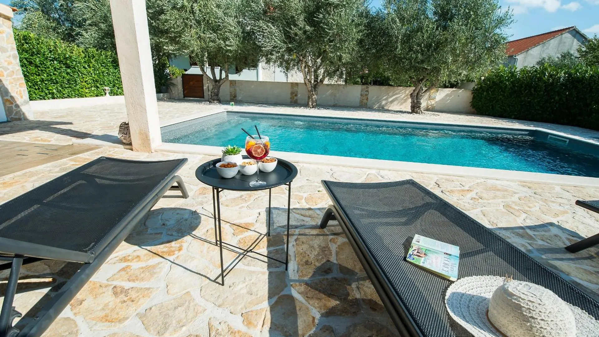 Holiday Home Antonia With Pool Galovac